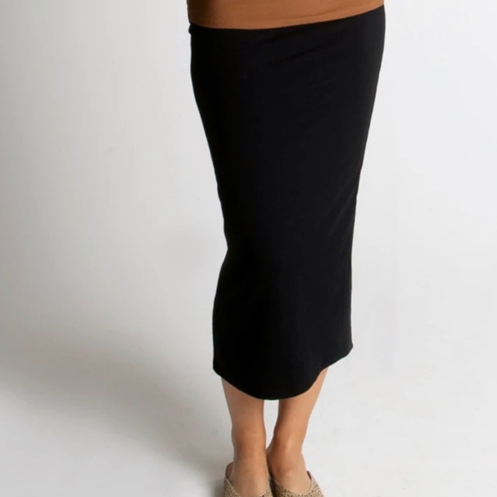 Black stretch cotton tube skirt